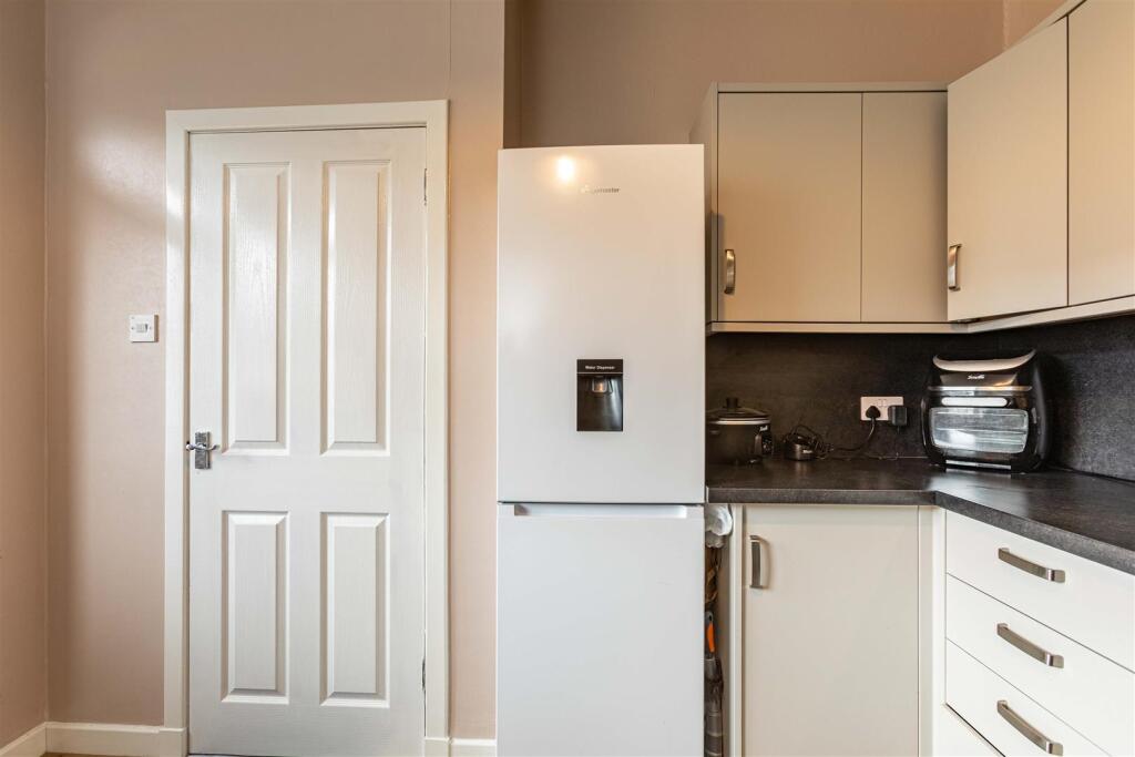 39 Lintburn Street Galashiels Low Res 15.JPG