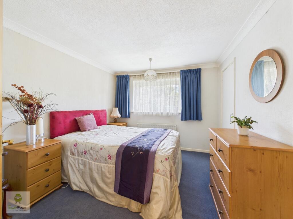 CAM02308G0-PR0160-STILL036