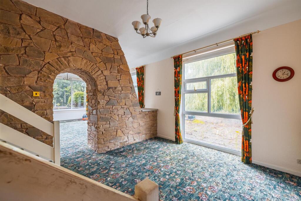 71 Raby Drive-10.jpg