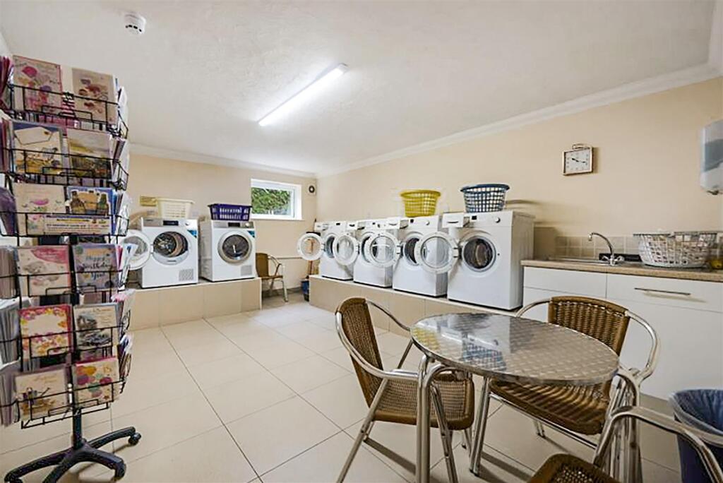 Laundry Room (2).jpg