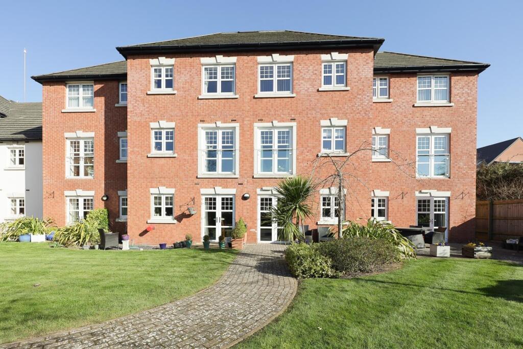 21 Dugdale Court gardens-3.jpg