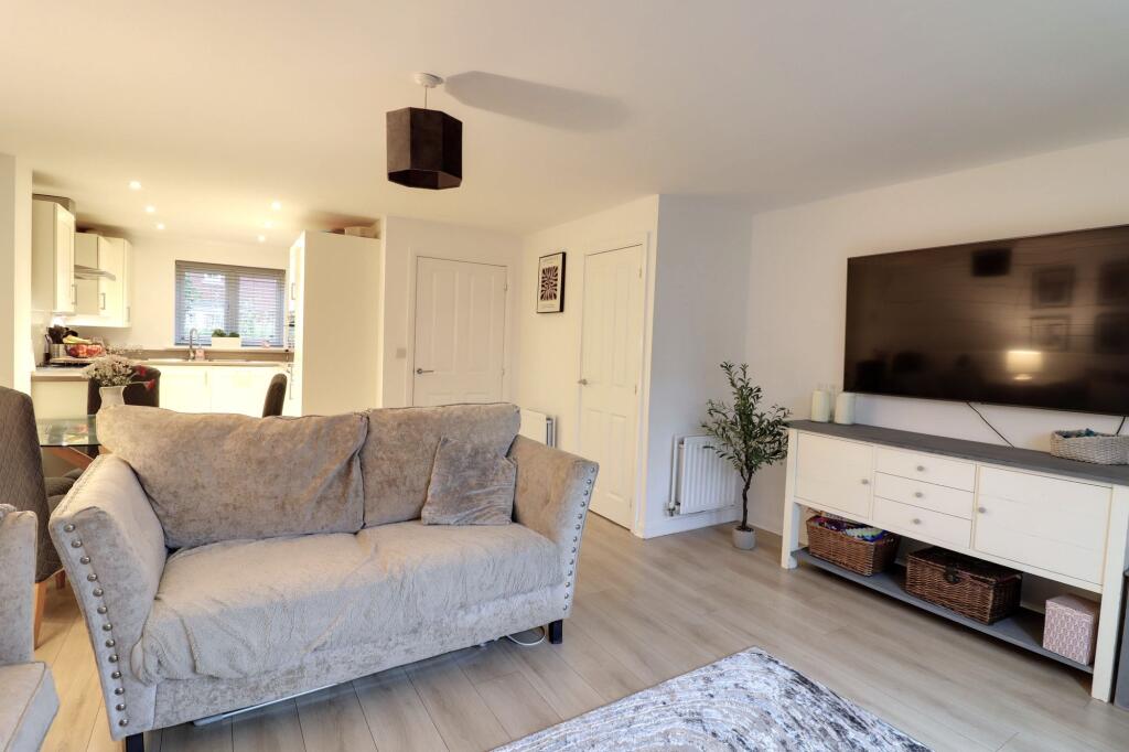 Avondale Circle, Stafford, ST18