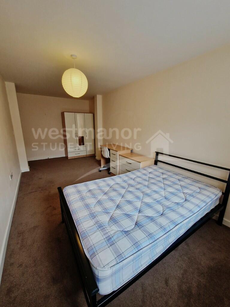 FLAT 17