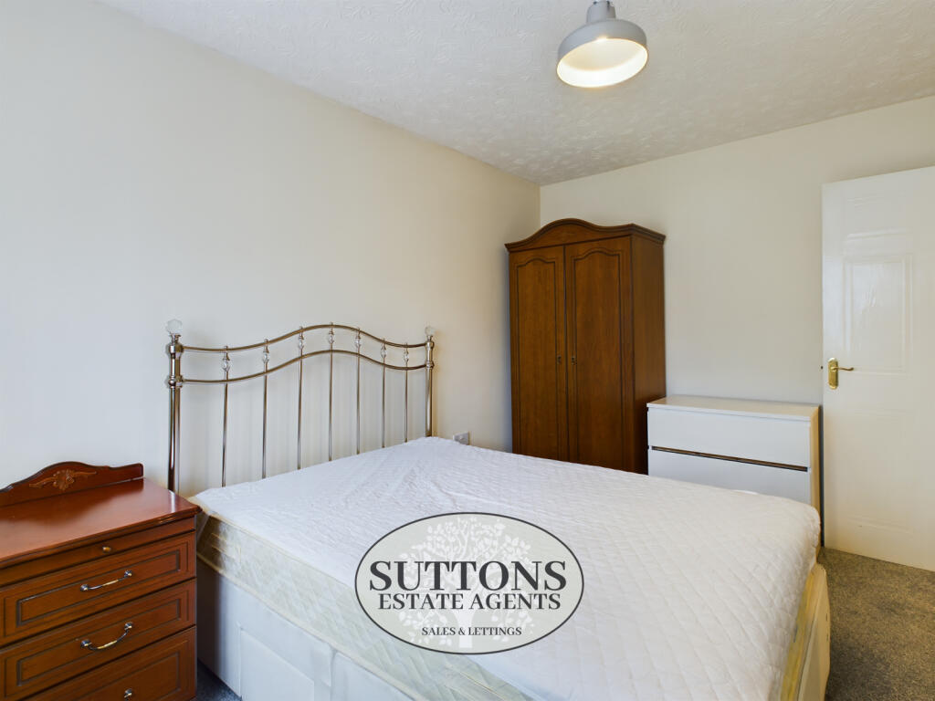 Bedroom 1 (double)