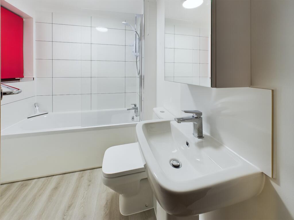 CAM02545G0-PR0077-STILL004