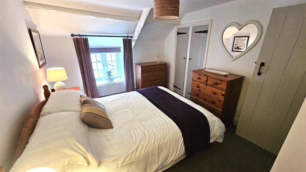 Bedroom 2.jpg