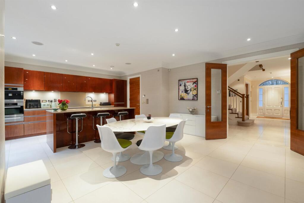 102003_Westgate-House-London-Road  (7)_low.jpg