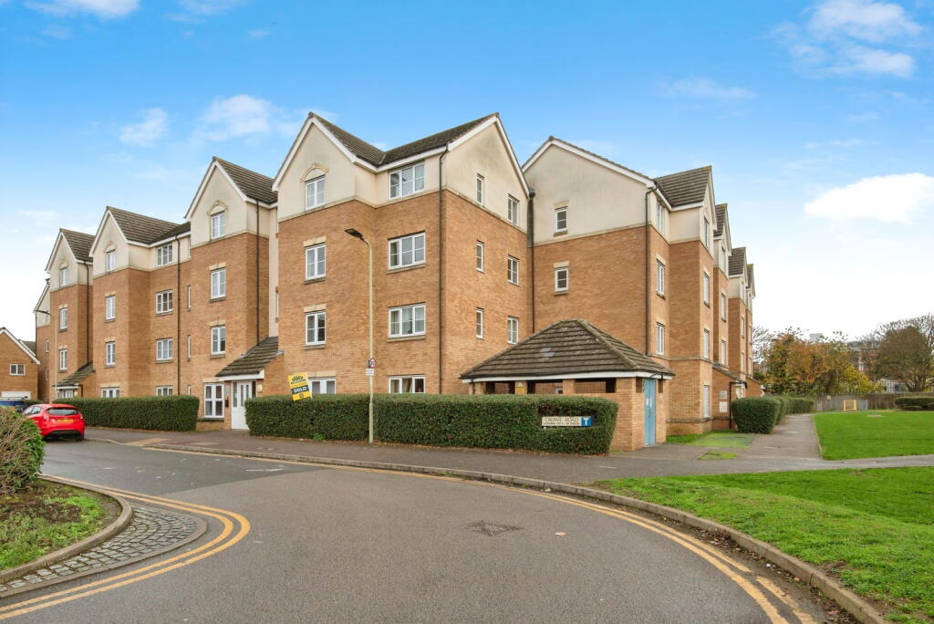 Crowe Road, Bedford, MK40 4FY