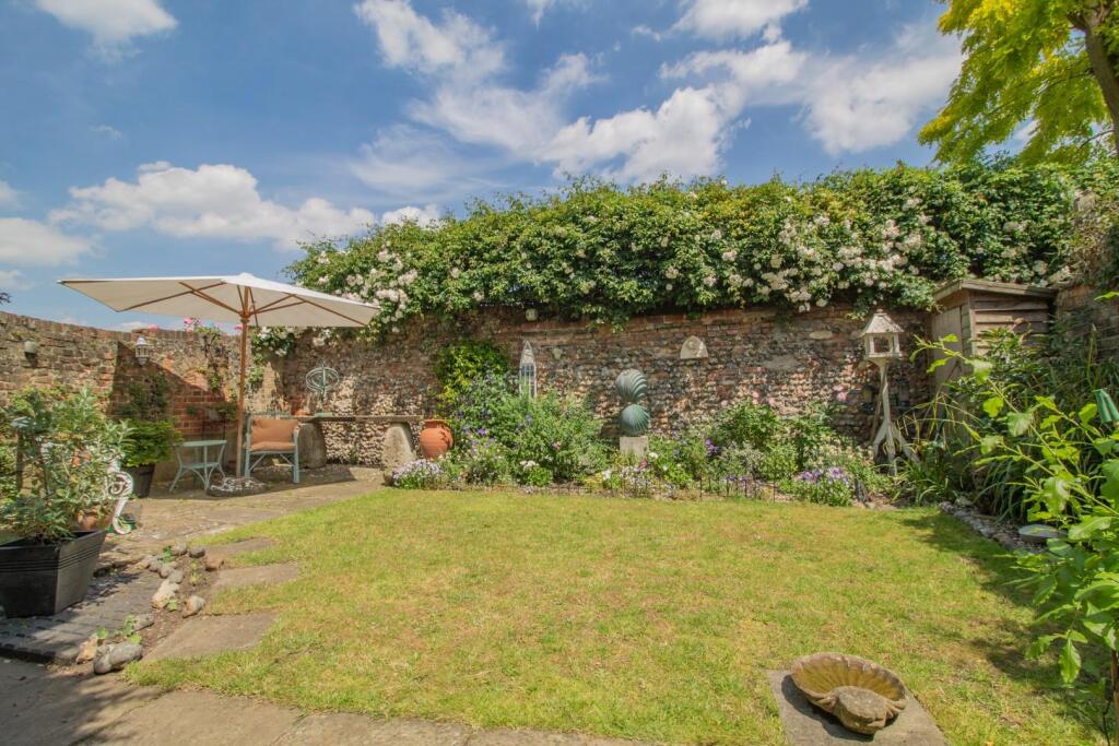 31 Well Street, Bury St. Edmunds [Walled Garden] 0