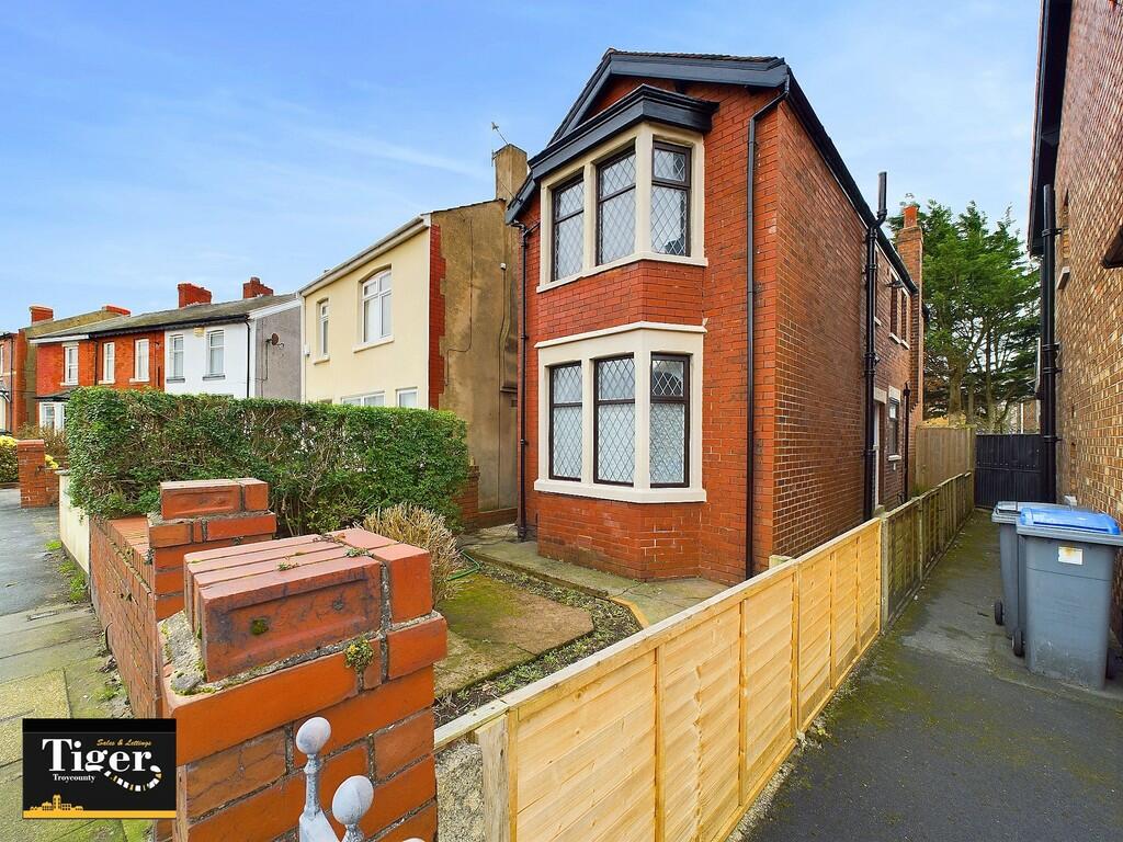 CAM02176G0-PR0437...