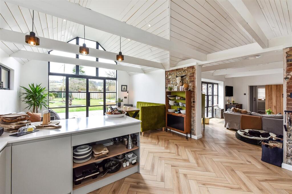 Kitchen/Dining Room