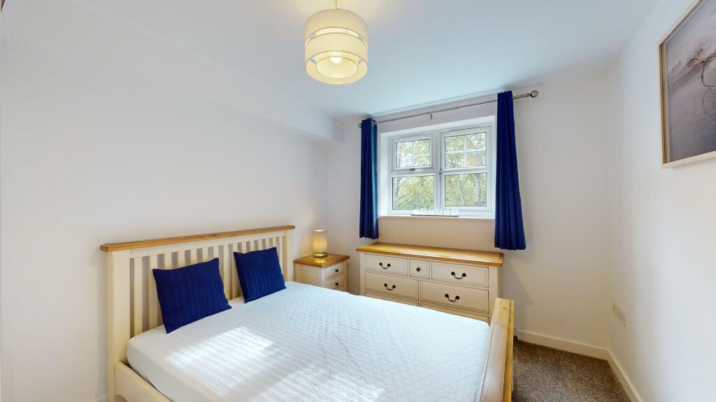 4-Stonebridge-Lea-19-Farnley-Crescent-10242024_172