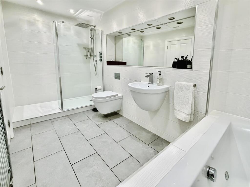 Bathroom/Shower Room W/C