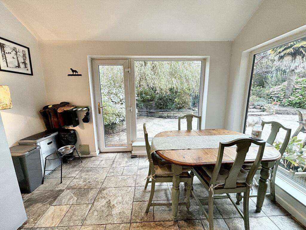 Breakfast Room