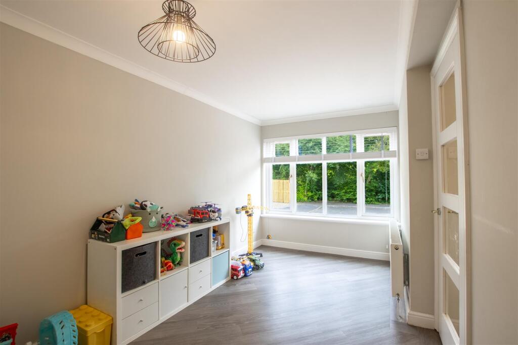 family.room.jpg