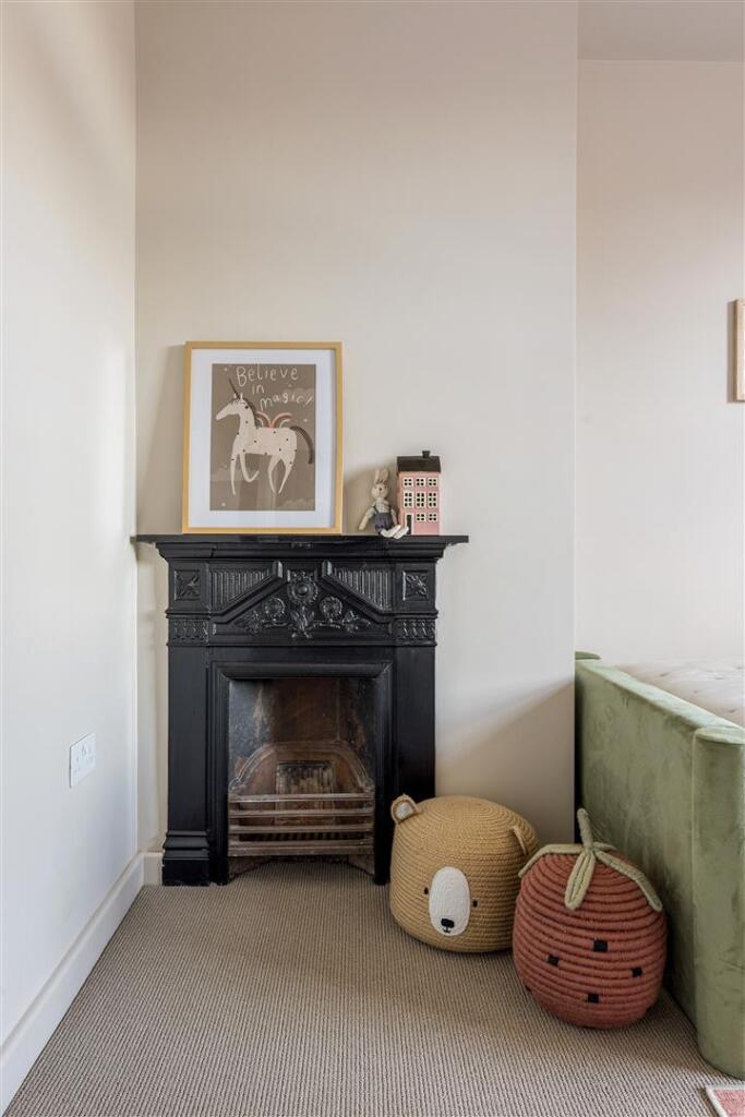 Pennant Terrace E17