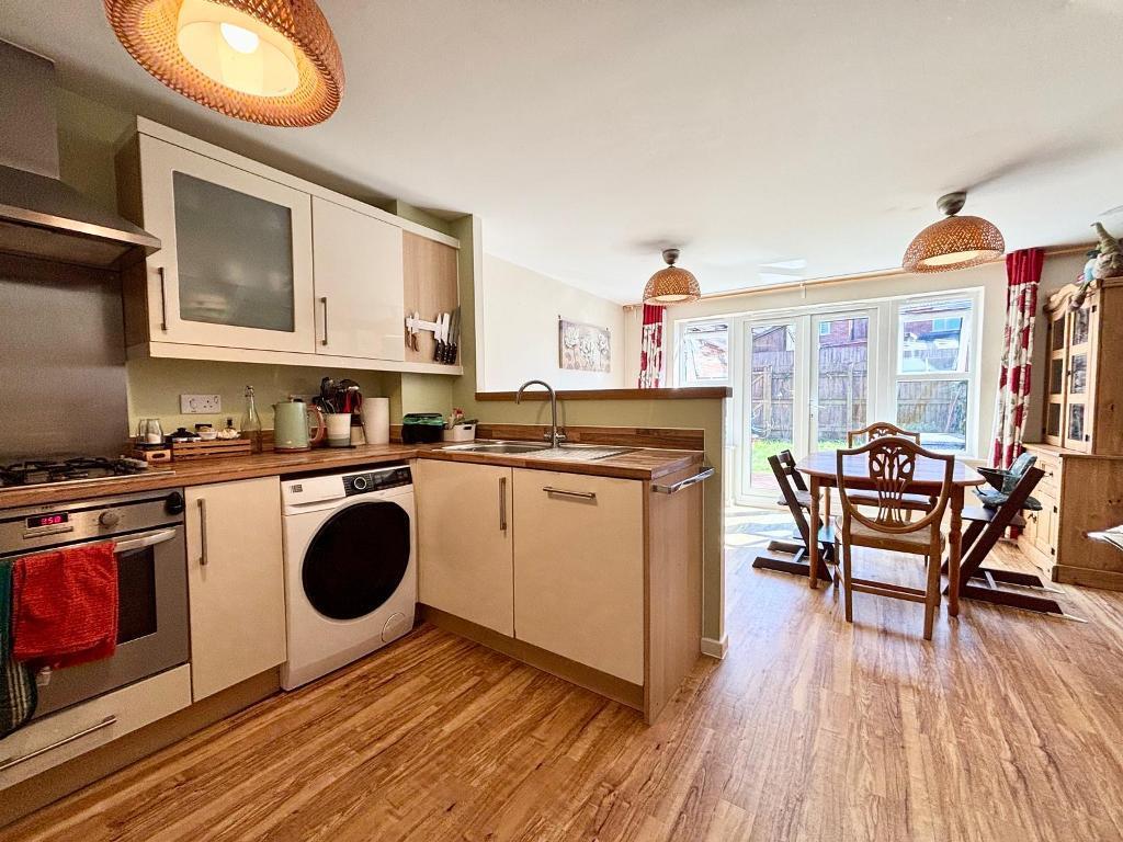 Kitchen/Dining Room/Sitting Room