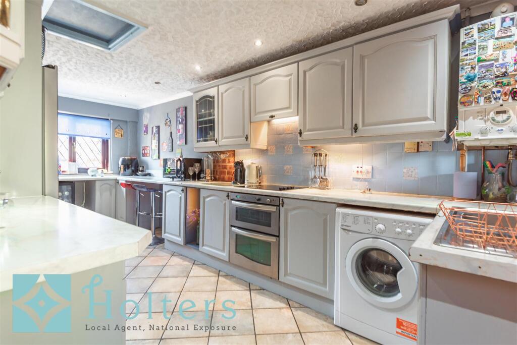 52 Pavilion Court, Newtown-08.jpg