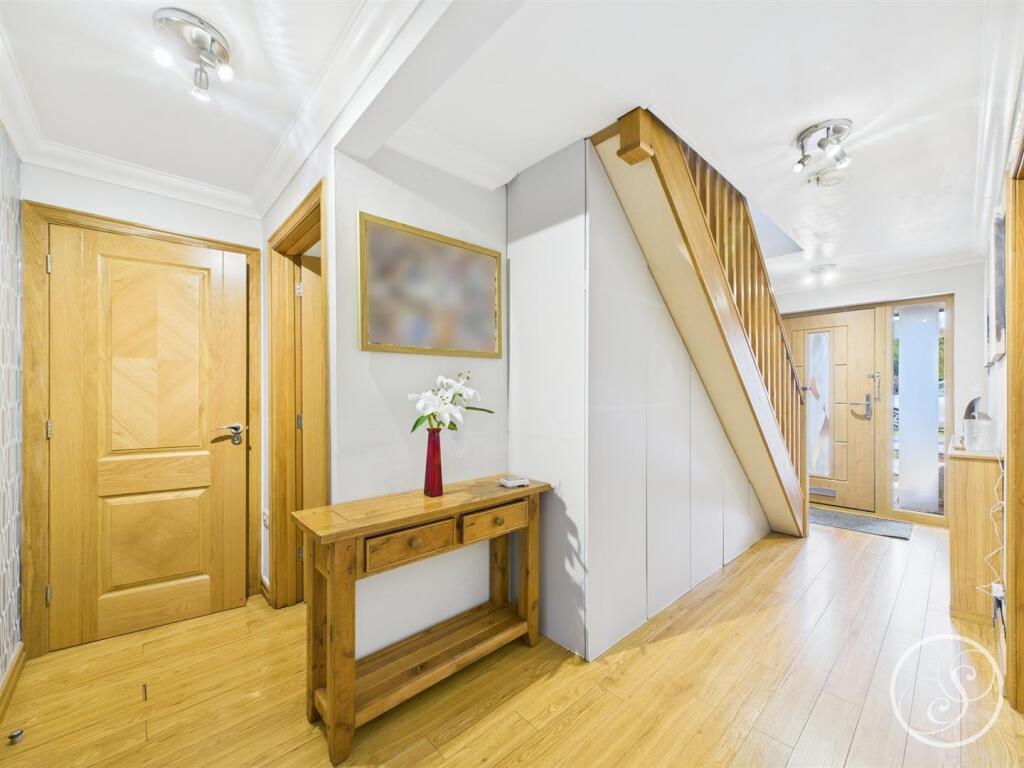 ENTRANCE HALLWAY