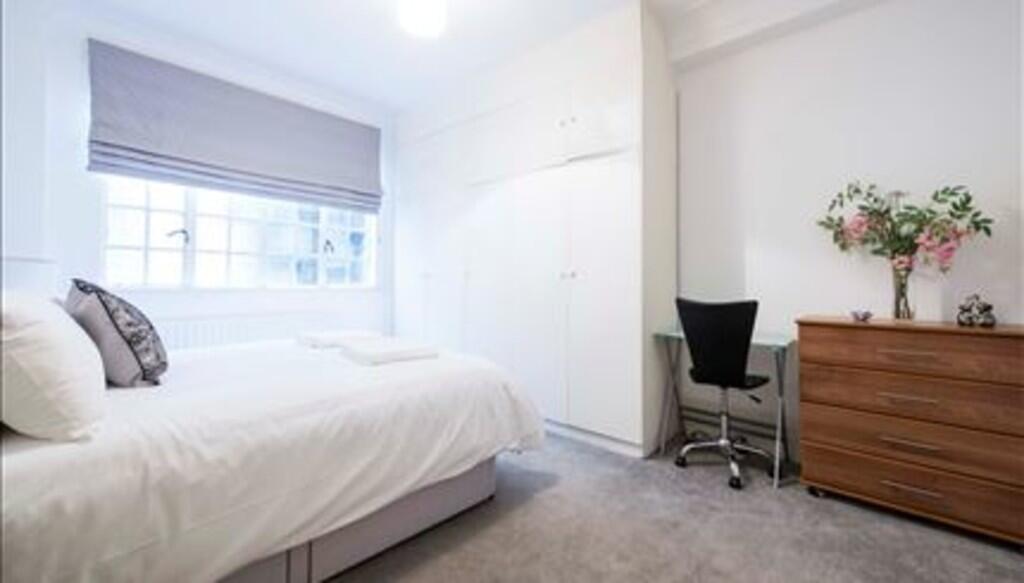 ss_p5712_63678235...