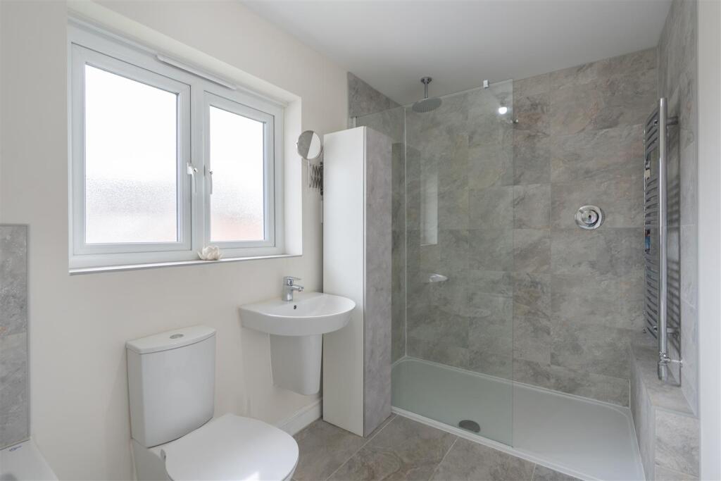 1 Beaufort Close-026.JPG