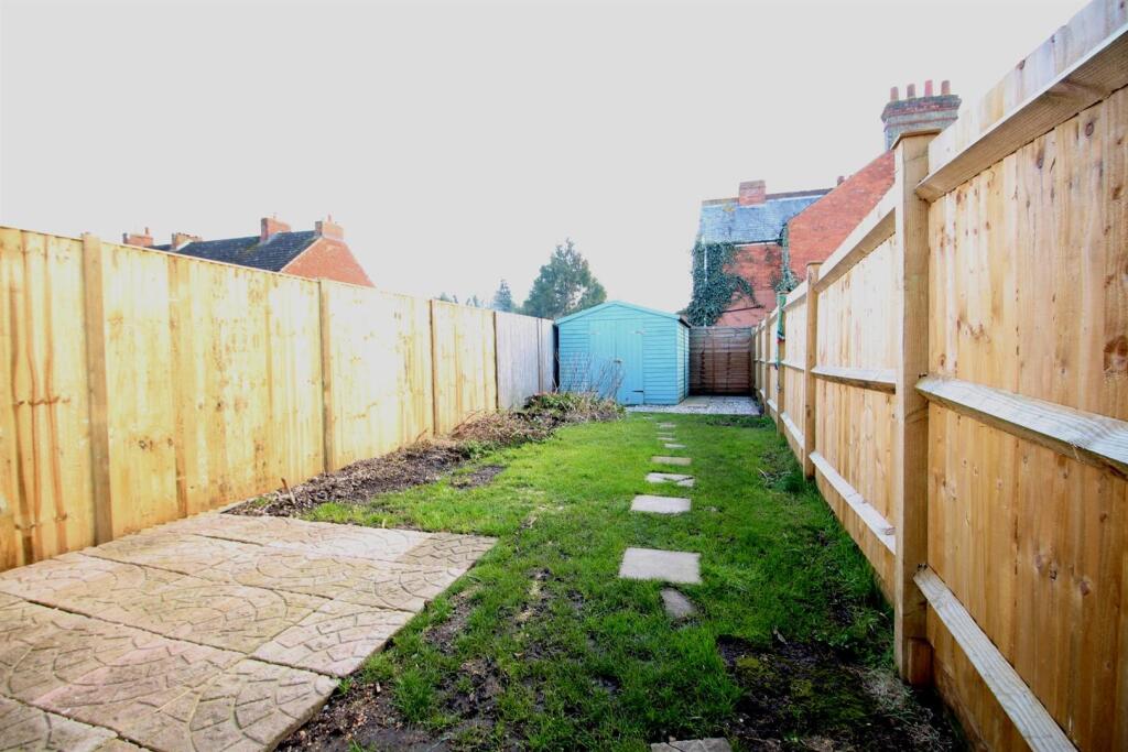 37 Upper Denmark Road Rear Garden.JPG