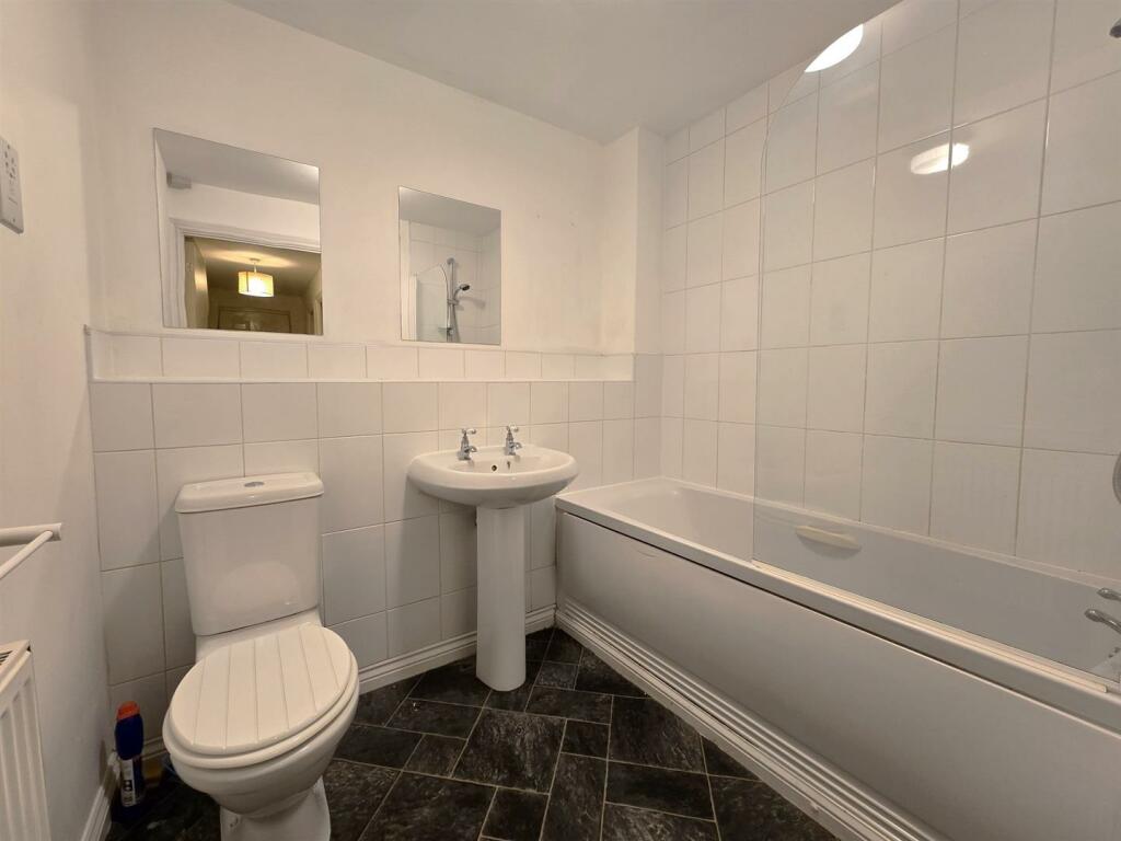 Thackhall Street, Stoke - Bathroom.jpg
