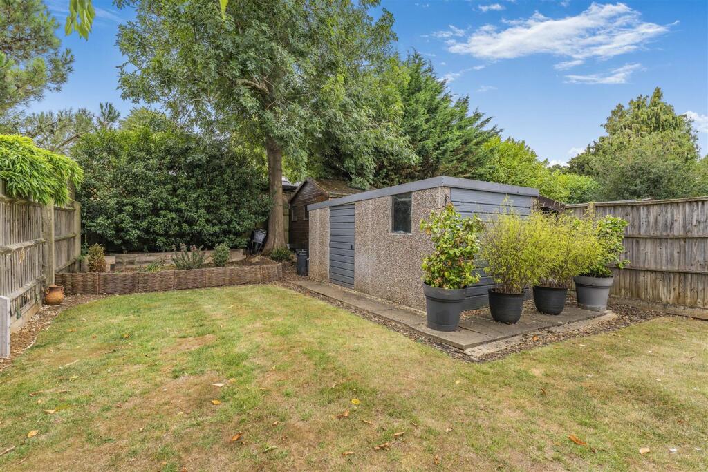 90 Oxford Road, Banbury-23.jpg