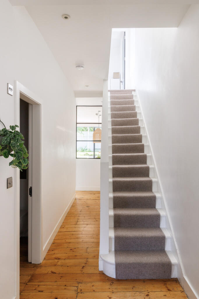 288311 - FrancisRoadLondonE10-JSouteyrat-0871.jpg