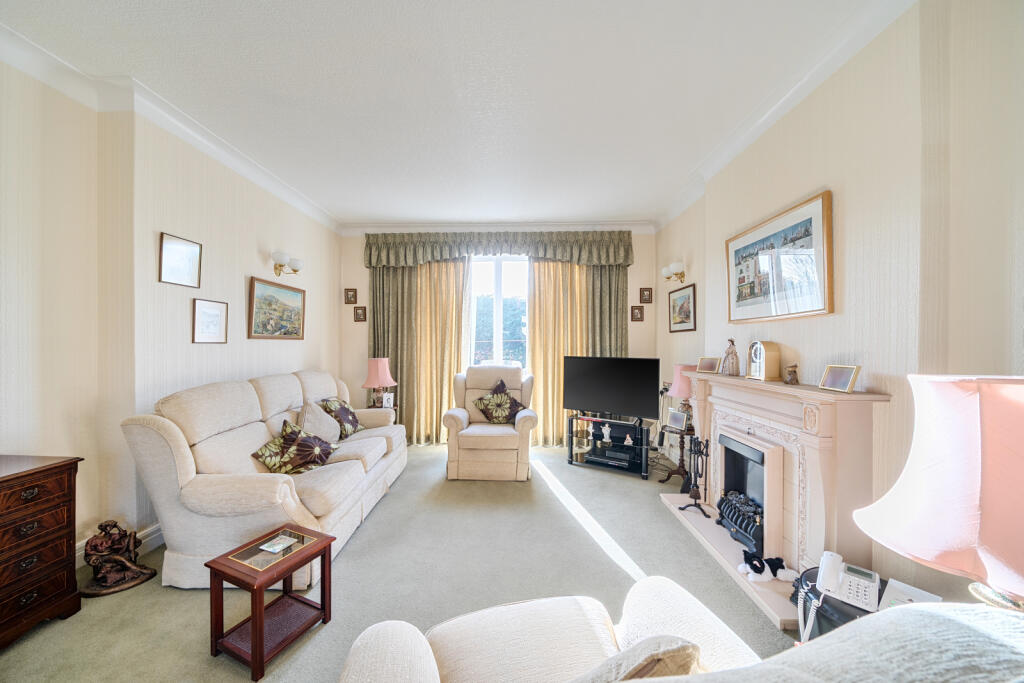 Rodney Gardens, Pinner, HA5