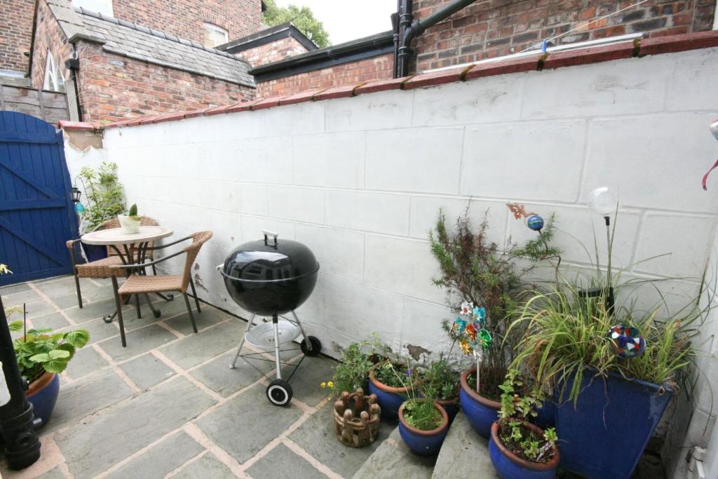 Courtyard 2