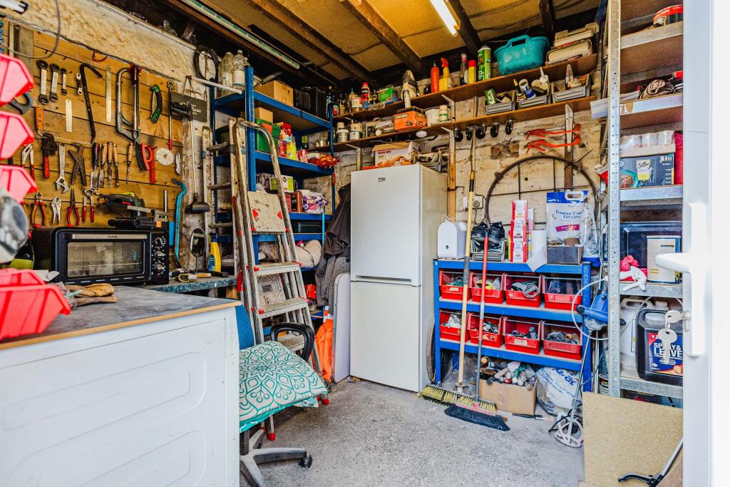 64 Mauchline Road (3 of 36)