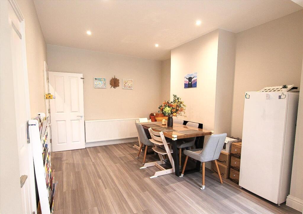 kWVBWBCT-UiKOU9n5Lvw9Q (1).jpg