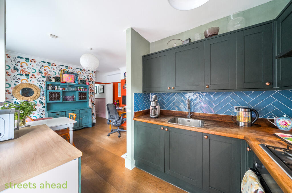 13897e5e-b1a3-4e6...