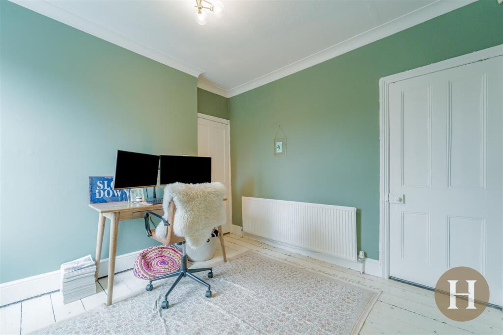 Hadleigh Estate Agents-33.jpg