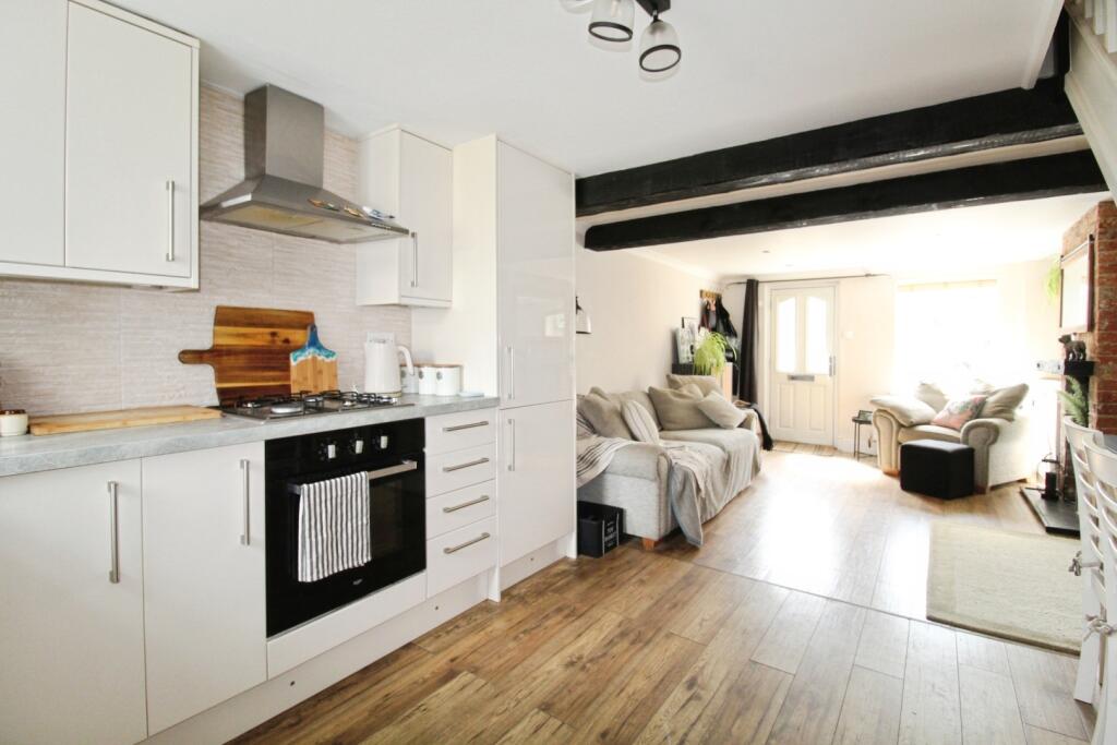 pbox-kitchen-314225.JPG