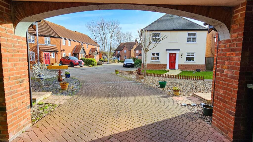 Communal Driveway.jpg