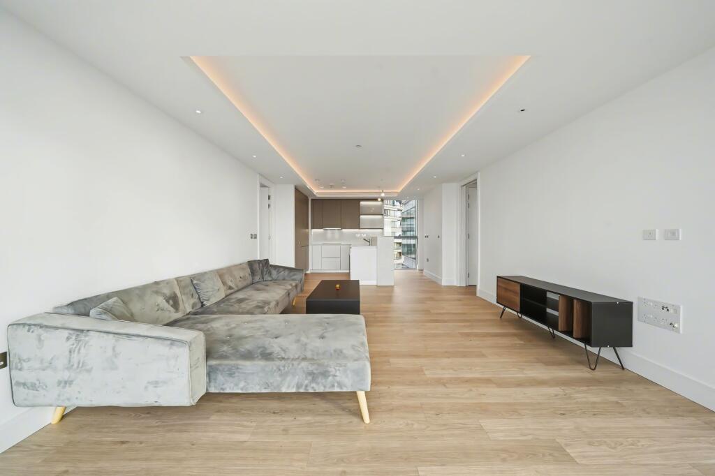 Carrara Tower, 1 Bollinder Place, London EC1V