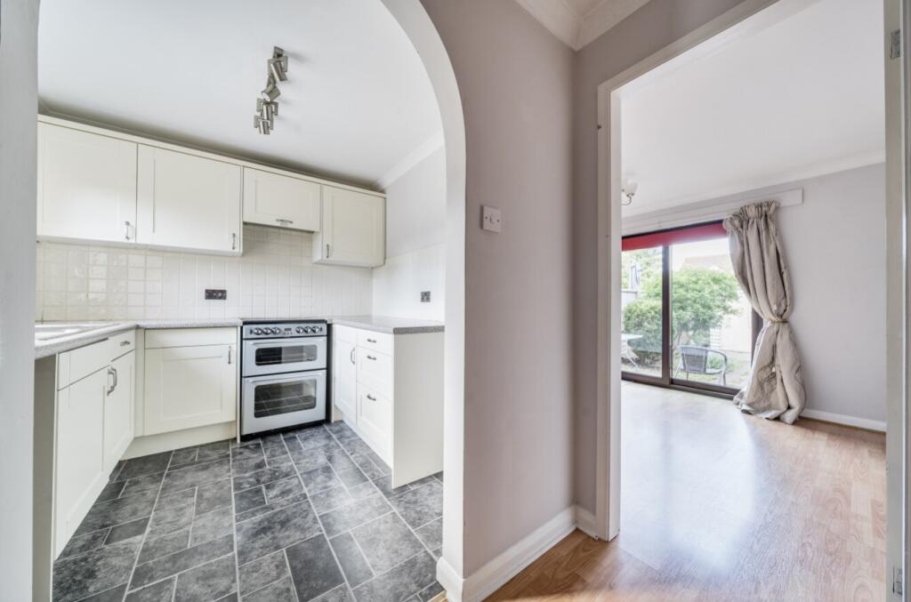 1346689-7-68b023a54d509