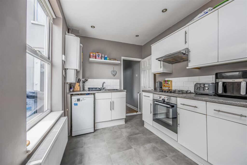 21 Toronto Road, Fratton-Small-PorticoMarketing-So