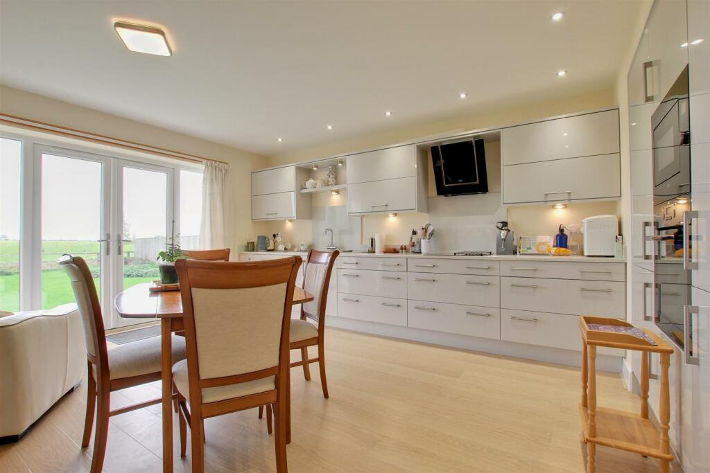 DAY ROOM &amp; KITCHEN