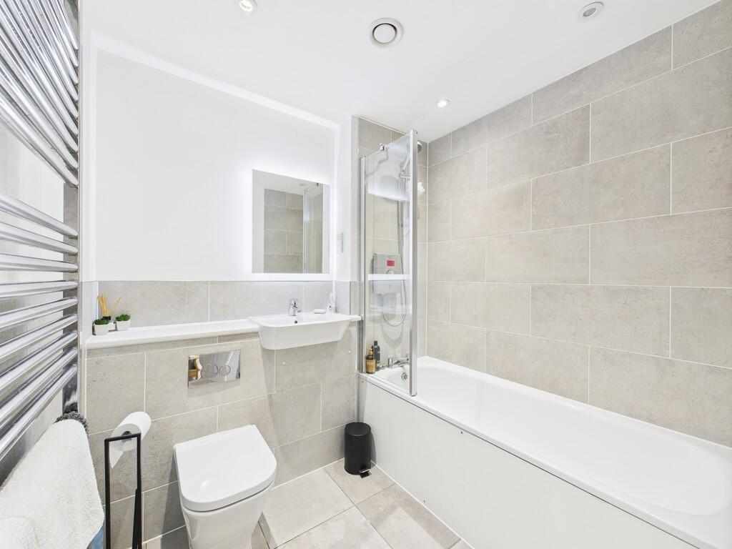 CAM03519G0-PR0316...