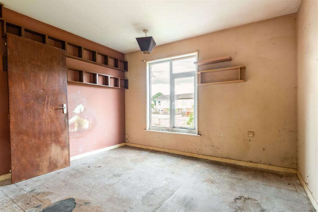9 Hazlebarrow Close-15.jpg