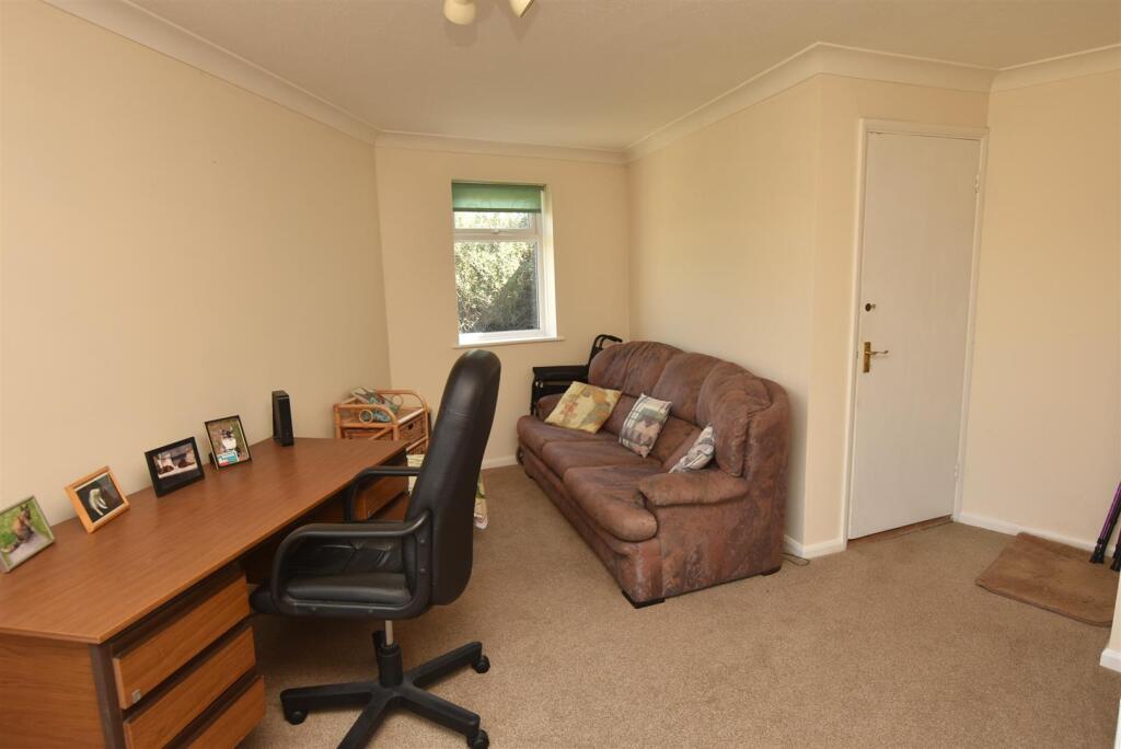 Study/Occasional 3rd Bedroom