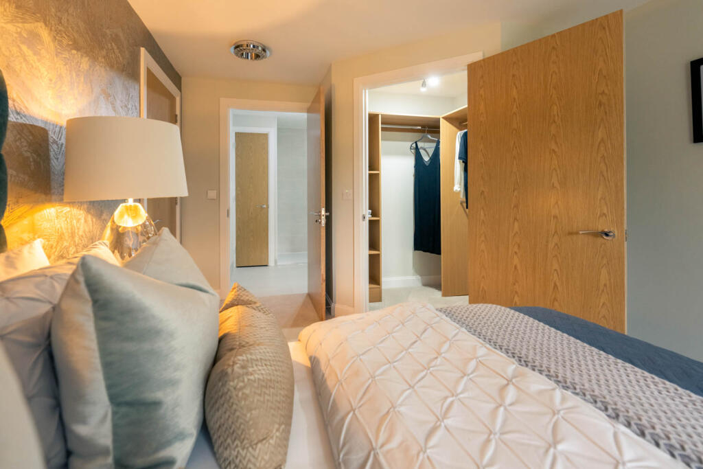Whitelock Grange, Bingley - Walk in Wardrobe  
