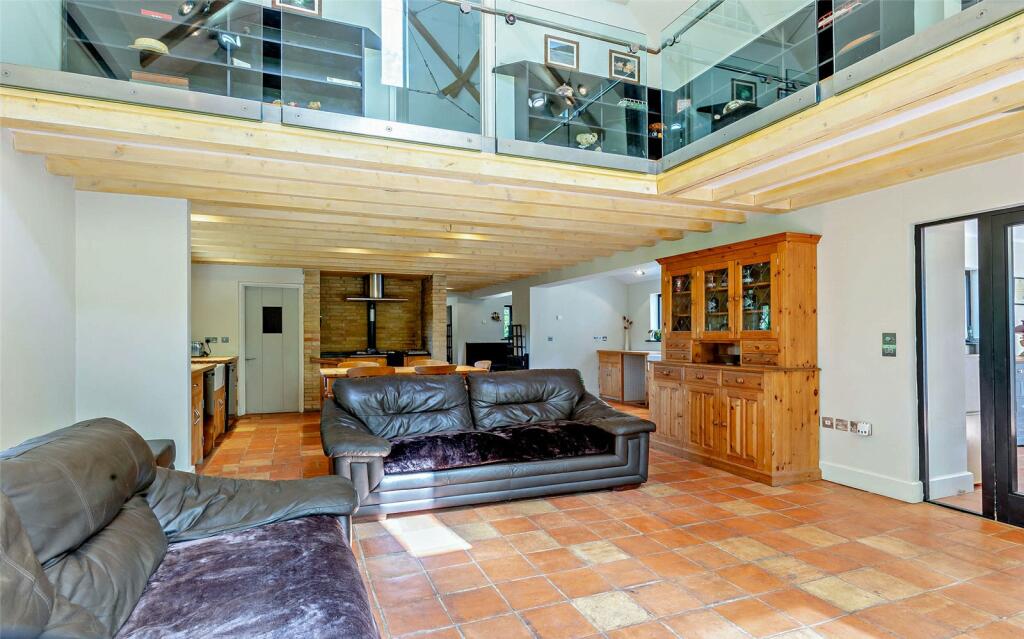 Kitchen/Dining