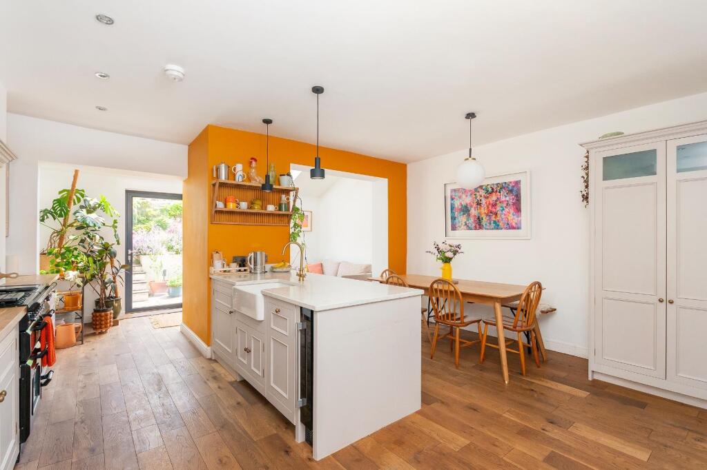 2S8RBN - Kitchen Diner H.jpg