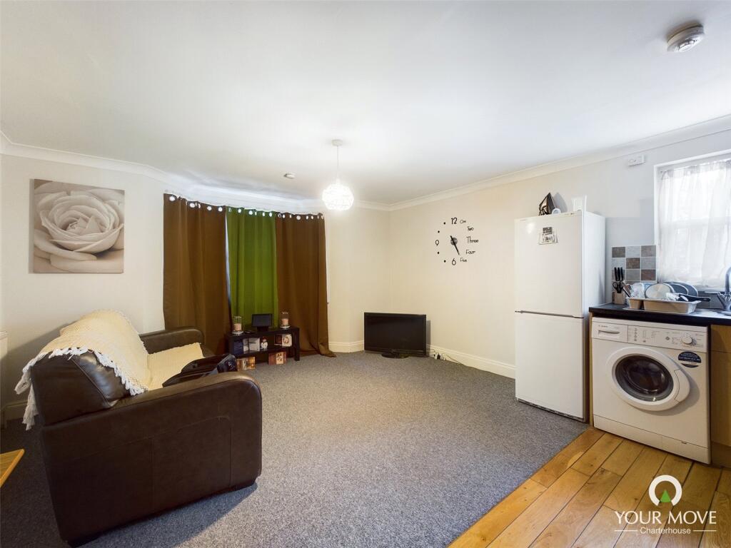 Lounge/Kitchen
