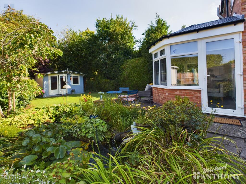 CAM03852G0-PR0046-STILL024