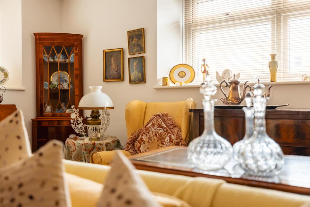 23 Scholars Court-13.jpg